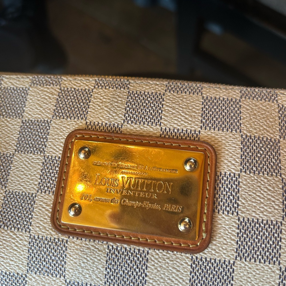 Louis Vuitton Bag - Picture 5 of 6